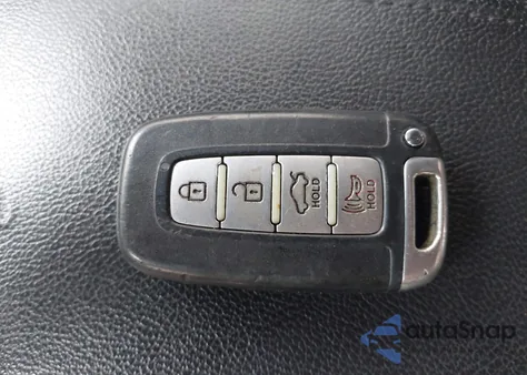 2012 Hyundai Sonata Hybrid z USA, uszkodzony, nr VIN KMHEC4A44CA059150